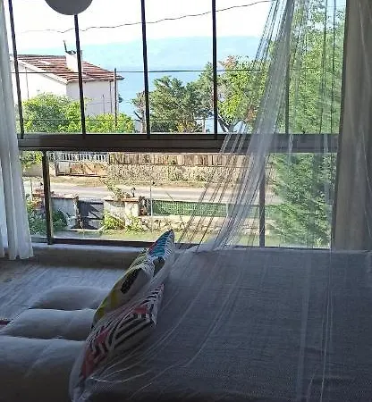 Goelyaka 住宿加早餐酒店 伯萨