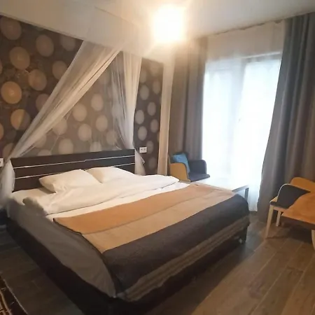 住宿加早餐酒店 Goelyaka