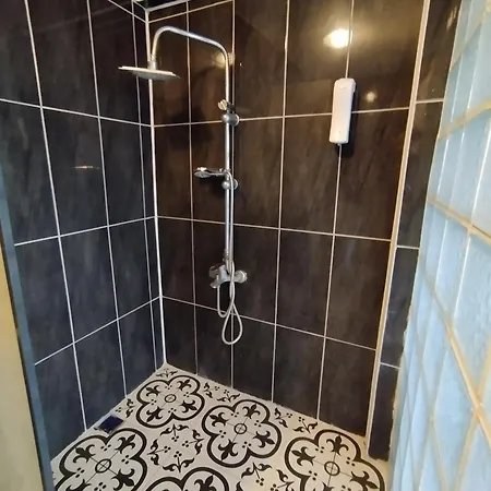 فندق مبيت وإفطار Goelyaka 3*