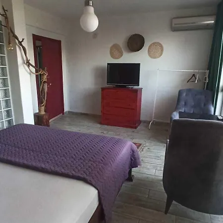 Bed & Breakfast Goelyaka 3*